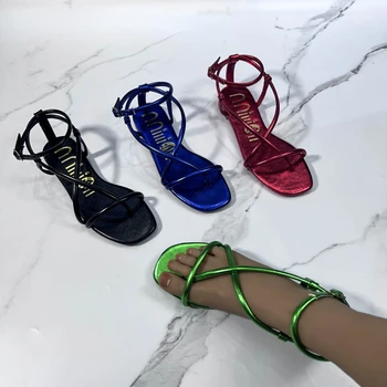Женские сандалии, модная повседневная летняя обувь с клипсой 2023, Лаконичный дизайн с перекрестным рисунком, женская пляжная обувь-гладиатор на плоской подошве